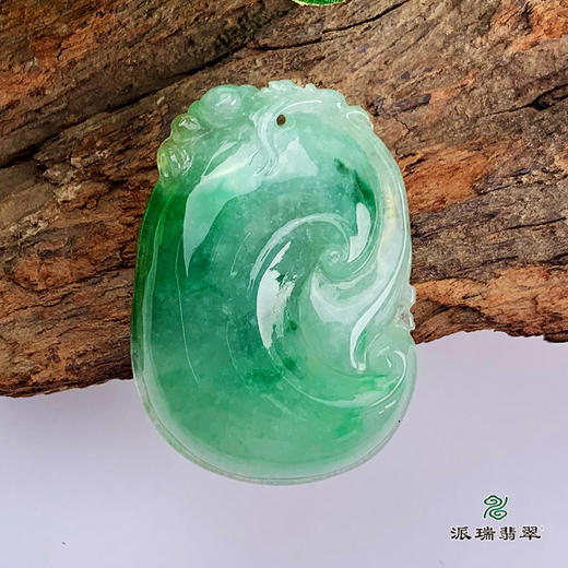 派瑞翡翠 翡翠挂件 糯种 绿色 商品图0