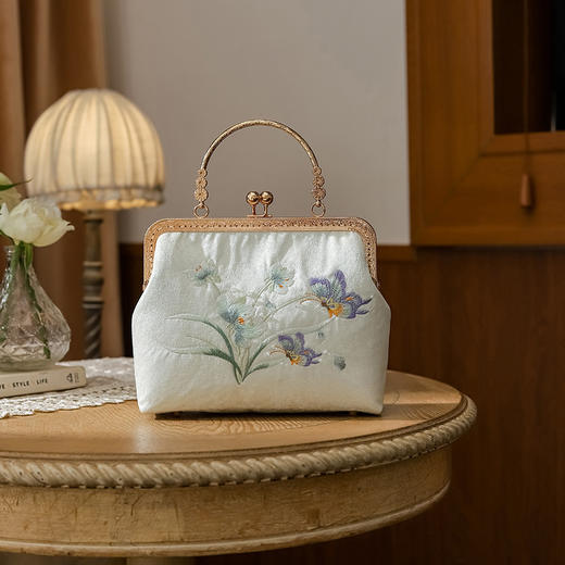 蚕丝绣花金属锁扣古风旗袍包包  QB初恋白月光 商品图1