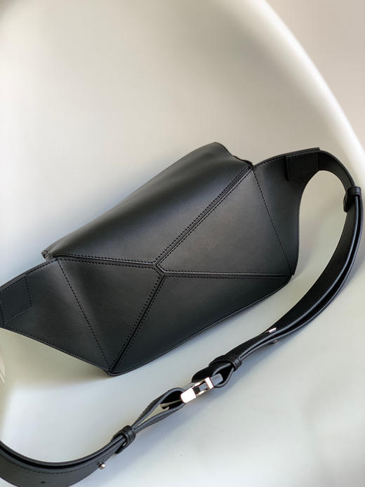 Lo*we🔥新款经典Puzzle 腰包-黑色小号 商品图3