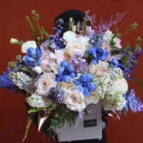 【高级定制鲜花抱抱桶】同程配送送朋友送闺蜜送女友