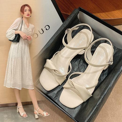 【ZHR】2022年夏季新款时装粗跟凉鞋女士一字带外穿中跟黑色高跟鞋子 商品图0