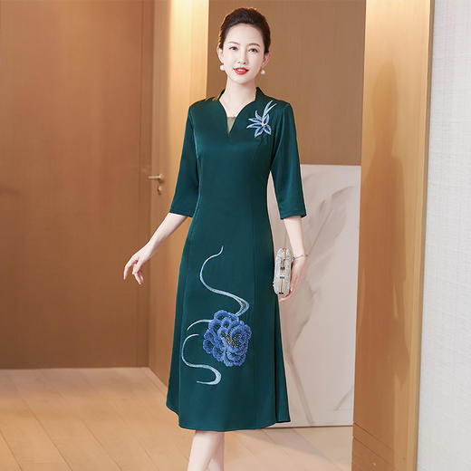 高贵优雅，新款婚宴礼服妈妈装喜婆婆气中长款连衣裙礼服LC-2267 商品图1