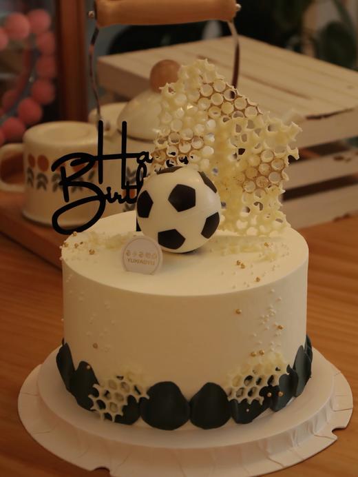 简约足球蛋糕 商品图0