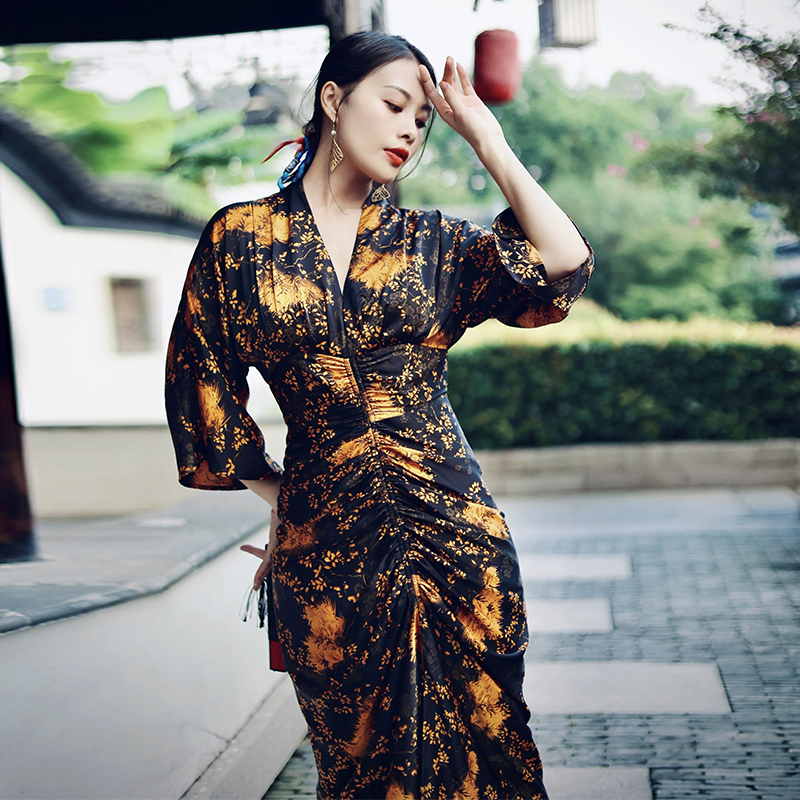 四英寸2022暗香疏影初夏新款轻熟风古风连衣裙长袖大气中长91205