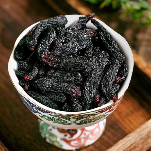 蓝宝石葡萄干。自然阴干，很甜很好吃。 商品图1