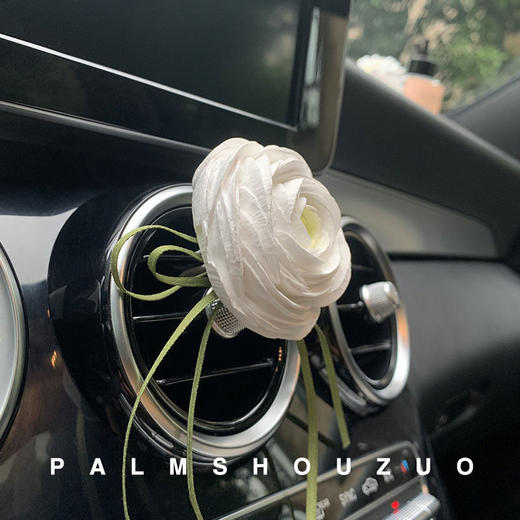 白色花朵车载香水香薰汽车出风口装饰摆件扩香石香氛淡香新车内饰 商品图4