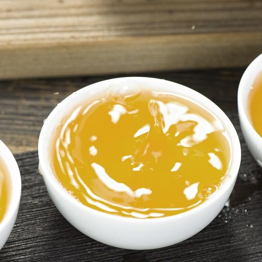 中粮-中茶2018年改革开放40周年纪念饼(老班章纯料/生茶)400克/云南干仓直发 商品图1