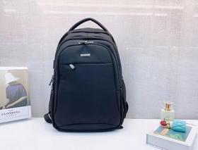 4F袋鼠专柜啄木鸟双肩包