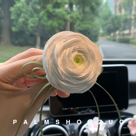 白色花朵车载香水香薰汽车出风口装饰摆件扩香石香氛淡香新车内饰 商品图1