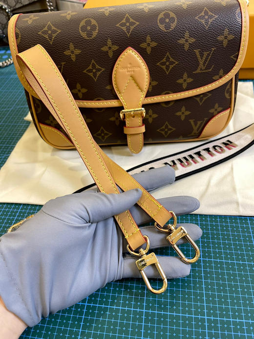 Lv新款法棍包（顶级原单） 商品图6