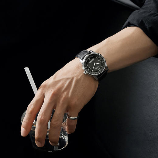 西铁城/CITIZEN新品空中之鹰系列光动能电波男士手表CB0158-10H 商品图3