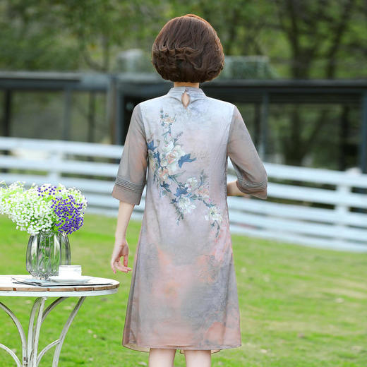 YJR-AA812新款优雅气质宽松立领五分袖拼接假两件印花雪纺连衣裙 商品图6