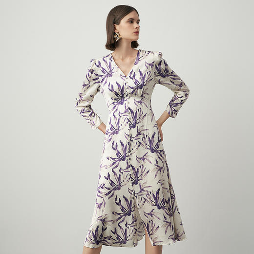 EITIE爱特爱秋季新款气质优雅高腰V领显瘦印花连衣裙7107805 商品图2