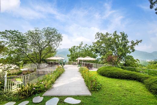 【限时特惠-都江堰366号民宿】¥399起住都江堰私汤花园房，都江堰景区旁，山中观景露台の美食之行JSM 商品图5