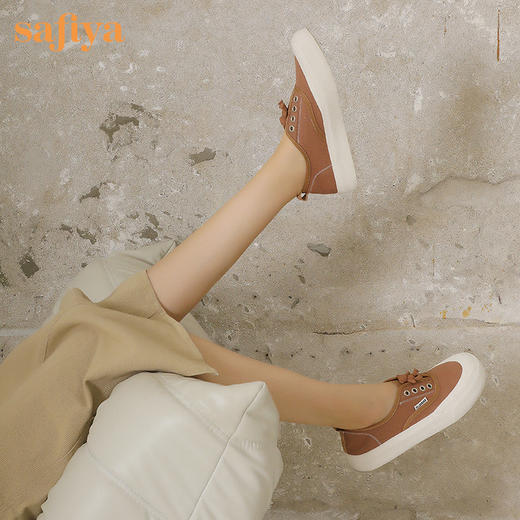 Safiya索菲娅潮趣小熊低跟百搭帆布鞋2022秋新款SF23112404 商品图4