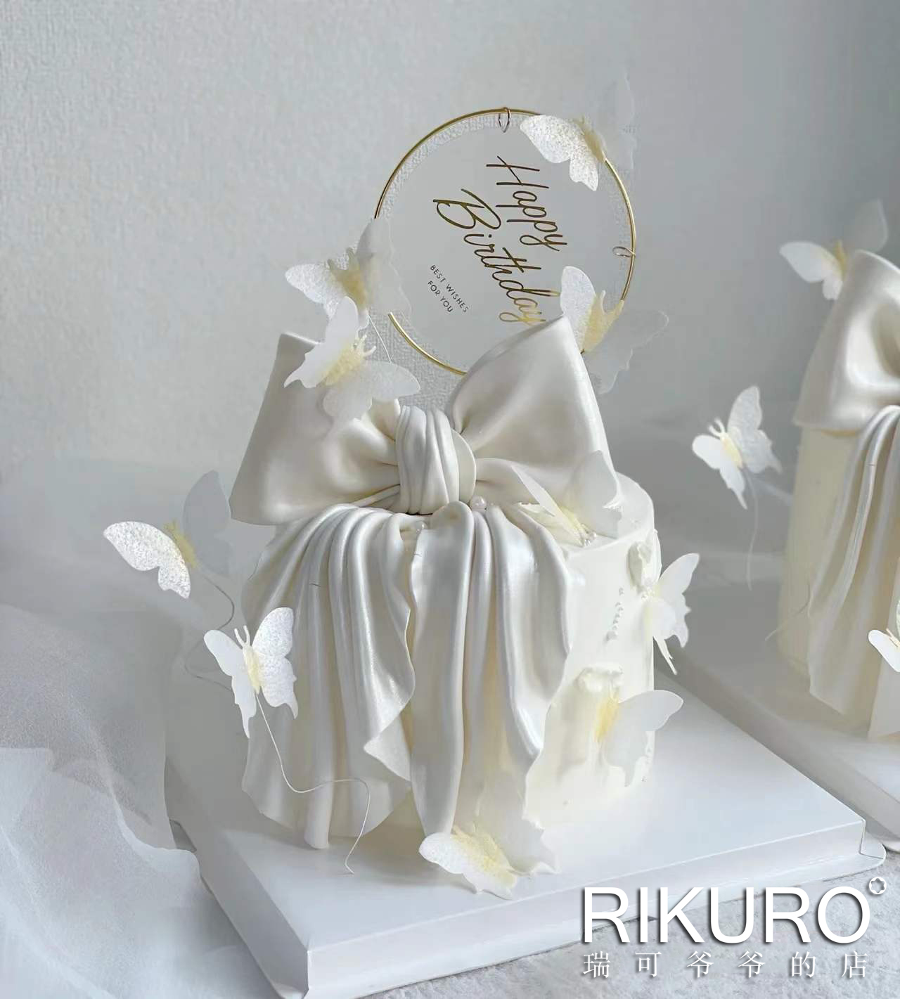 【蝴蝶蹁跹】翻糖蝴蝶结鲜果蛋糕