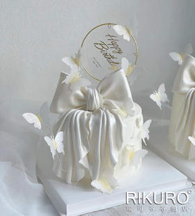 【蝴蝶蹁跹】翻糖蝴蝶结鲜果蛋糕