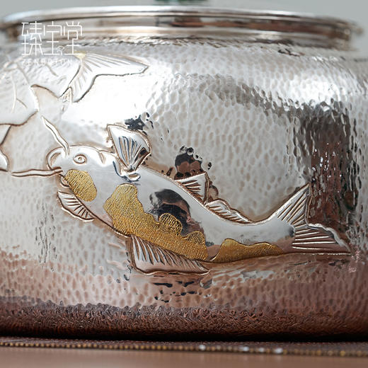 臻宝堂春江戏鲤（布目金）银壶(约900ml) 商品图4