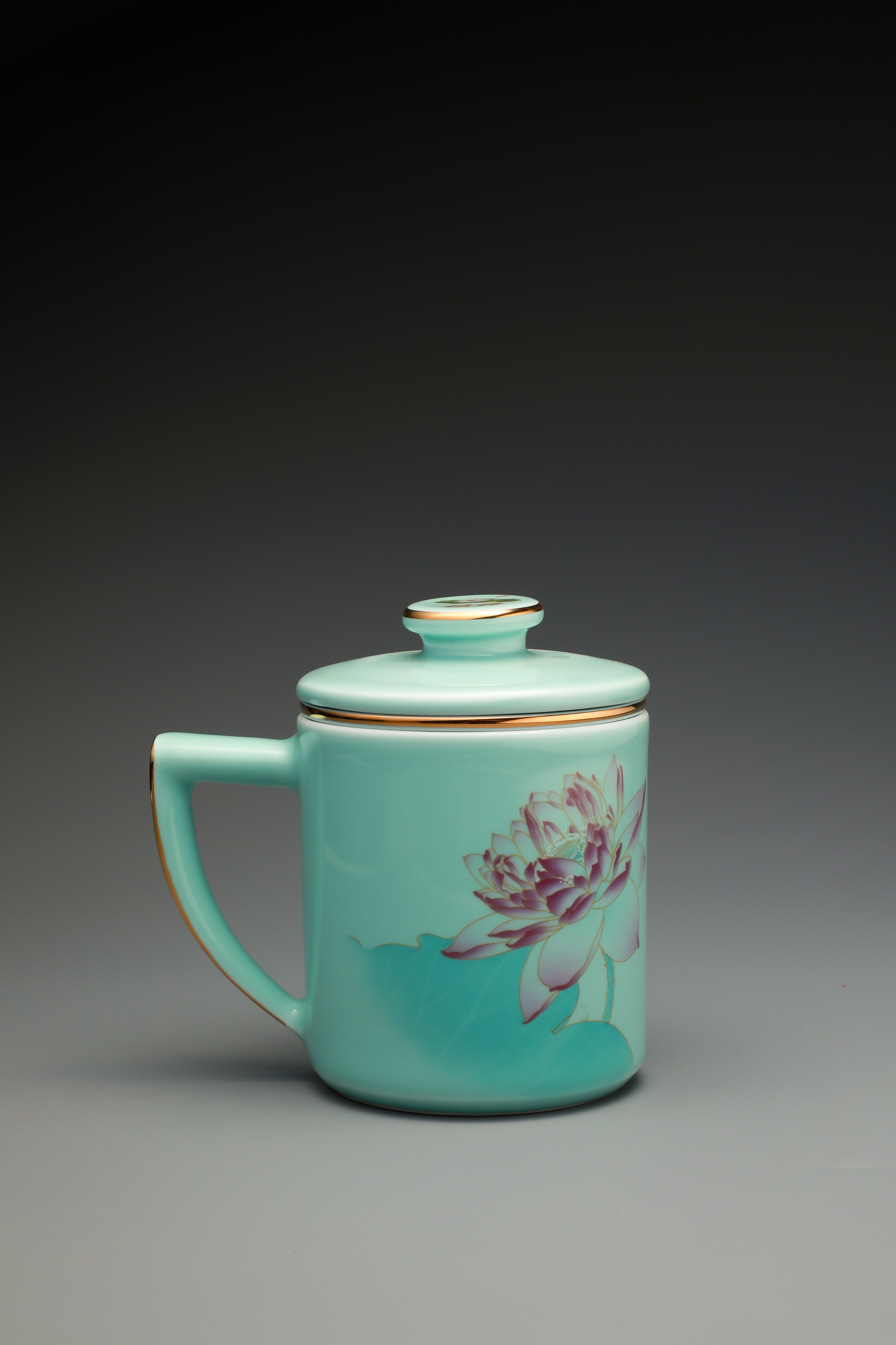 青釉贴金杯（T花）