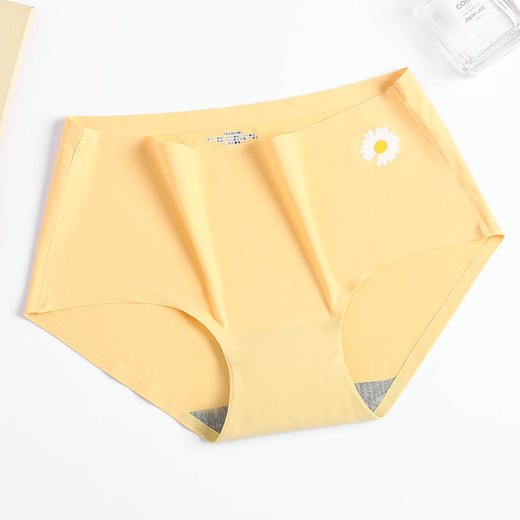 【石墨烯黑科技】无痕冰丝内裤女甜美小雏菊石墨烯裆快速干透纤薄无感柔滑凉感女士抗jun中腰透气少女三角内裤 商品图11