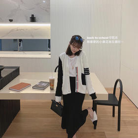 金蘑菇菇【back to school开学季】黑白学院系洋气针织开衫，小条纹款就是有2个洞不是破哦~