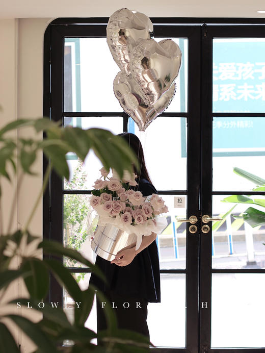 玫瑰超大抱抱桶（专车配送） 商品图4