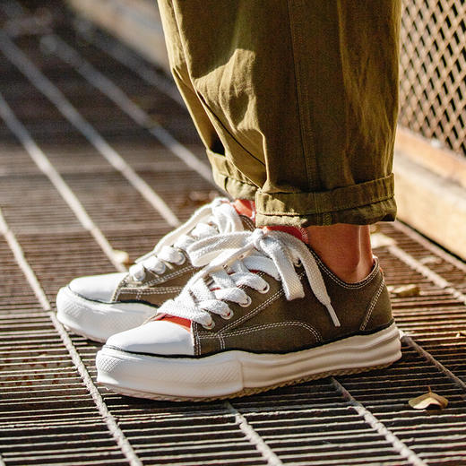 马登2025春季新款帆布鞋男低帮厚底增高休闲百搭小众板鞋溶解鞋子 商品图0
