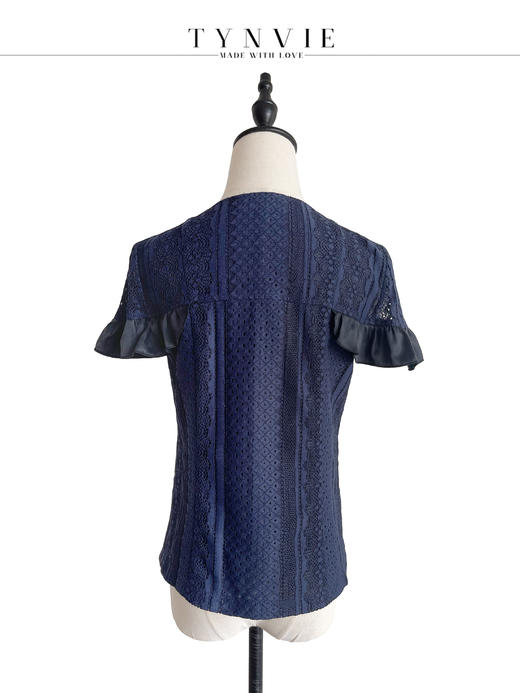 TYNVIE 心形领口小盖袖上衣-藏青 商品图3