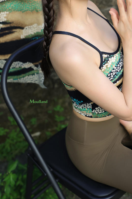 爆款好货 中长款细带短背心-暗叶绿藻 商品图1