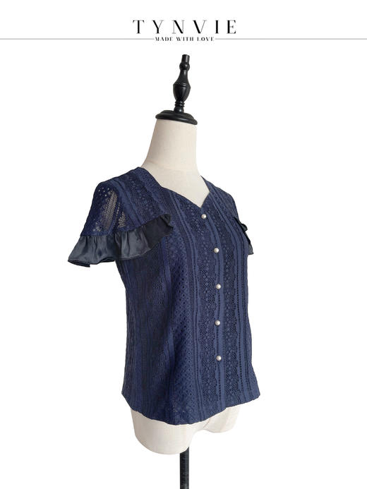 TYNVIE 心形领口小盖袖上衣-藏青 商品图1