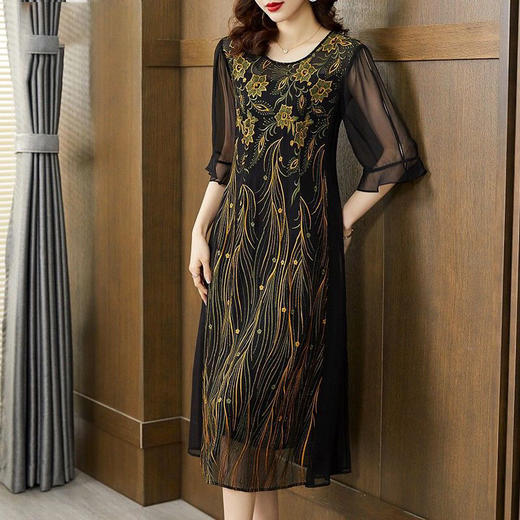 DP2029 杭州真丝连衣裙女2022夏季新款高端桑蚕丝中年妈妈绣花裙子 商品图1