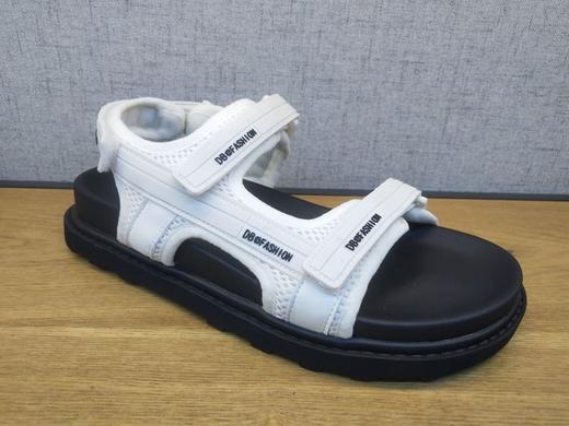 豪行2021年夏季21241038真皮休闲运动凉鞋粘扣简单宽松女鞋沙滩鞋 专柜正品 商品图0