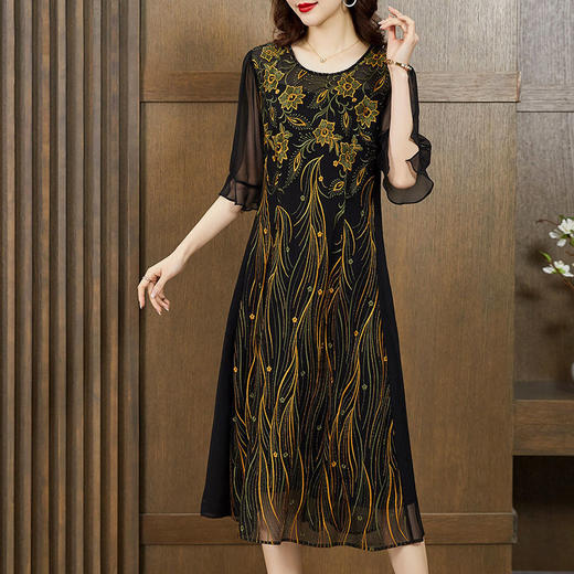DP2029 杭州真丝连衣裙女2022夏季新款高端桑蚕丝中年妈妈绣花裙子 商品图4