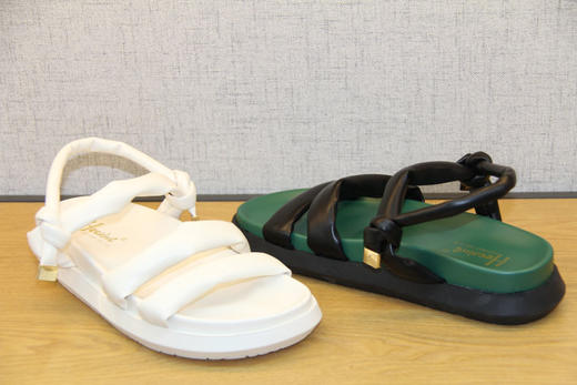 豪行2022年夏季新款22278091平底沙滩鞋厚底白色绑带凉鞋女低跟鞋 专柜正品 商品图4