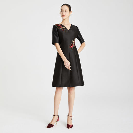 PG82E斯尔丽瑟俪商场同款2022年夏季新款V领钉珠优雅修身女神A版连衣裙 商品图2