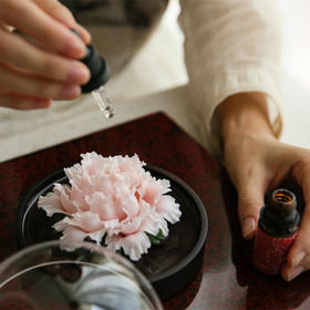  每一朵都是非遗纯手工，打造永不凋零的香氛“永生花”！ 