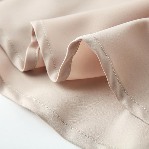 QHJY-JY2292夏装缎面吊带裙女式时尚连衣裙前后V领内搭外穿中长款背心裙 商品图2