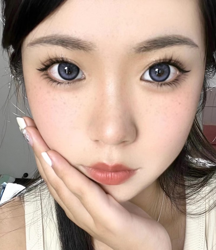 Morea年抛隐形眼镜 灰紫钻石14.5mm 一副/2片-VVCON美瞳网20