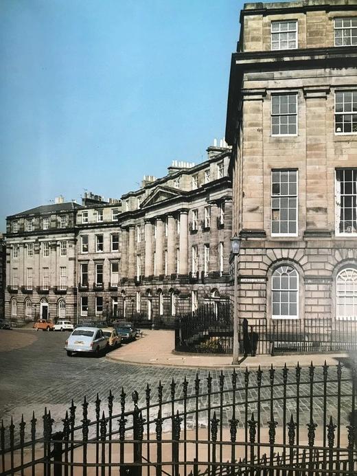 牛津英国与爱尔兰文学指南 约百幅插图 精装16开 商品图13