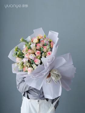 粉玫瑰桔梗混搭花束