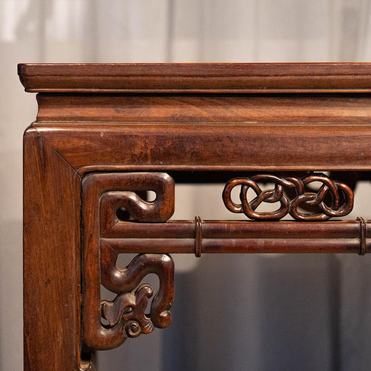 清中期 红木拱璧纹八仙桌 商品图1