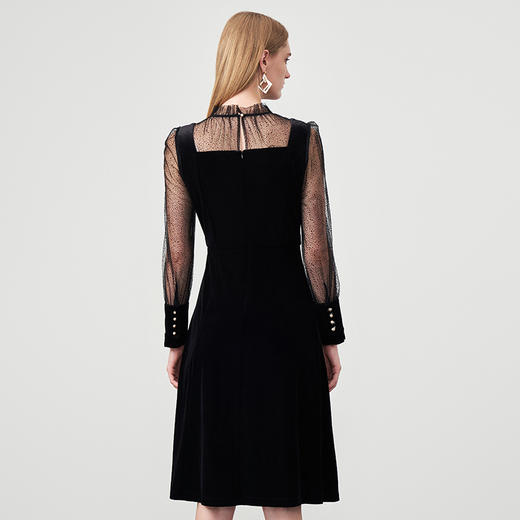 EITIE爱特爱秋款舒适简约镂空花边修身a字裙连衣6707435 商品图4