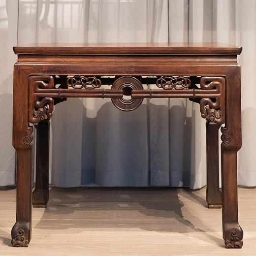 清中期 红木拱璧纹八仙桌 商品图0