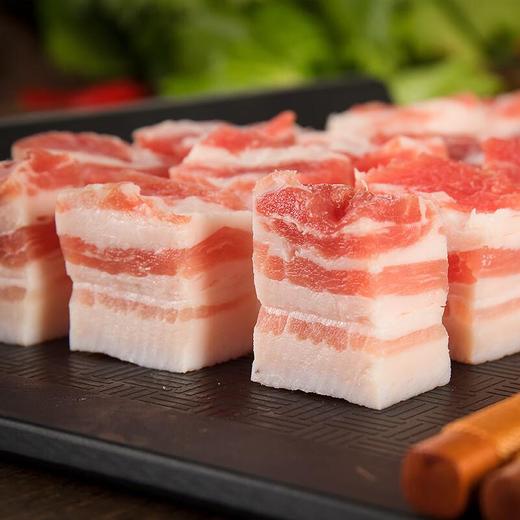 看得见的放心黑猪带皮五花肉丁350g/盒 商品图2