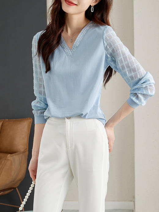 【618秒杀】熙世界早秋新款女装温柔风提花雪纺长袖拼接假两件V领T恤上衣 商品图3