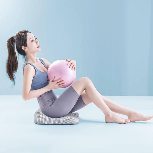 【愉悦之家】有氧纤维释压透气坐垫 商品图6