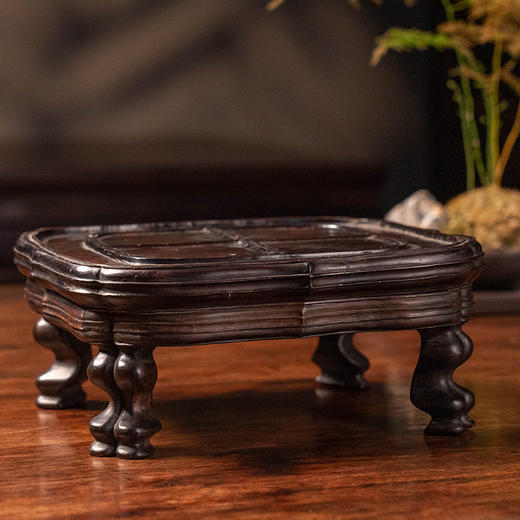 清中期 红木四足花口器座 商品图0