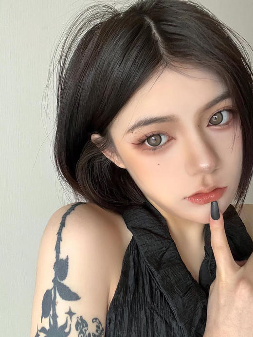 平价年抛 镜像雾灰 Legal loli  中直径14.2 着色13.5 (同品牌多副美瞳更划算 选款色板在详情页内) 灰色美瞳 商品图3