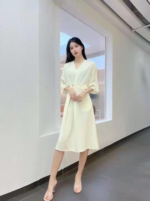 轻奢珍珠扣连衣裙 商品图2