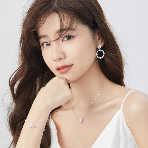 【爱你项链】FANCI范琦【星点系列】轻奢小众生日礼物闺蜜款锁骨链 商品图3